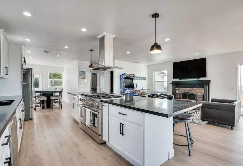 Charming Whittier Home W/ Views: 17 Mi To La