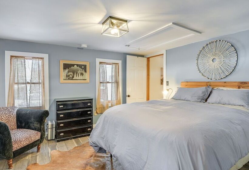 Cozy Cabin Between Stratton Resort & Mount Snow