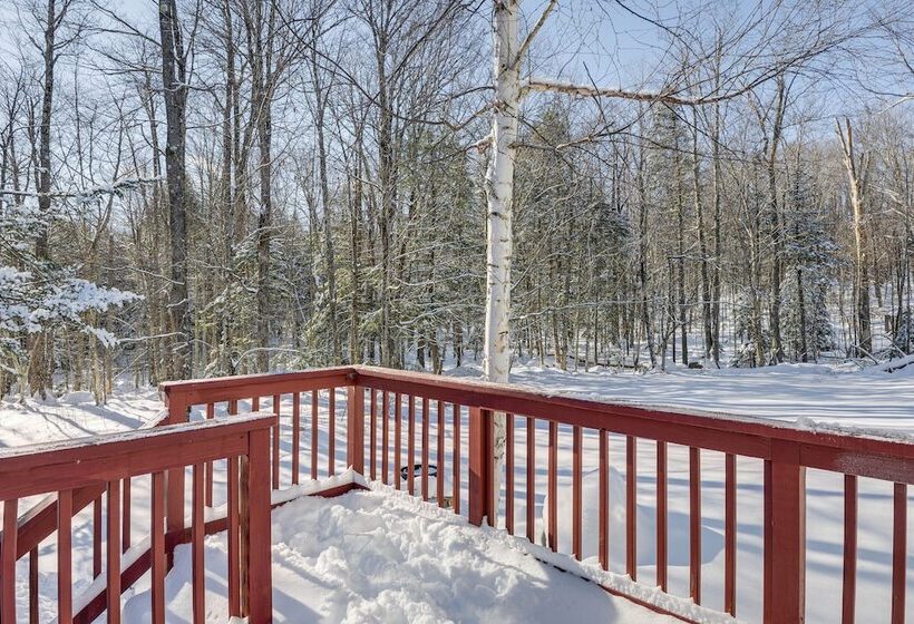 Cozy Cabin Between Stratton Resort & Mount Snow