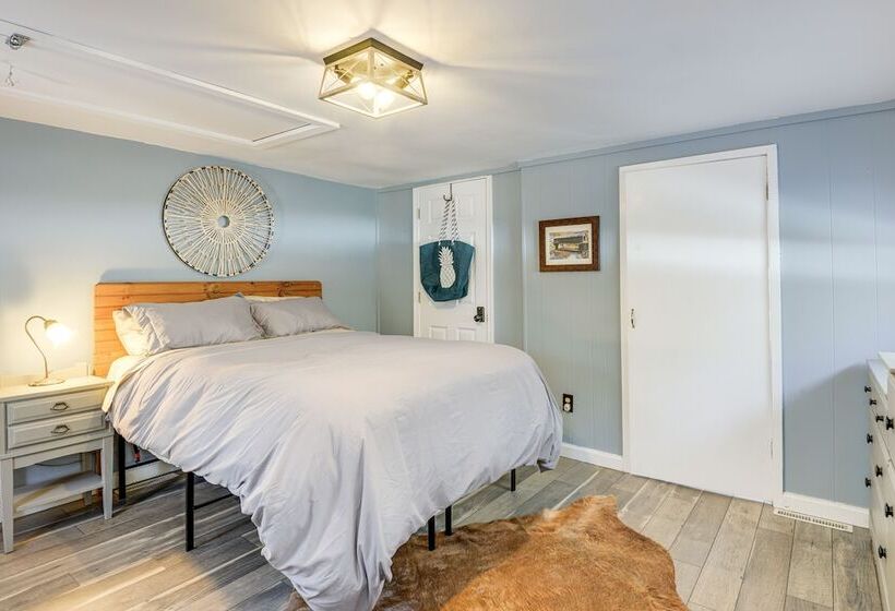 Cozy Cabin Between Stratton Resort & Mount Snow