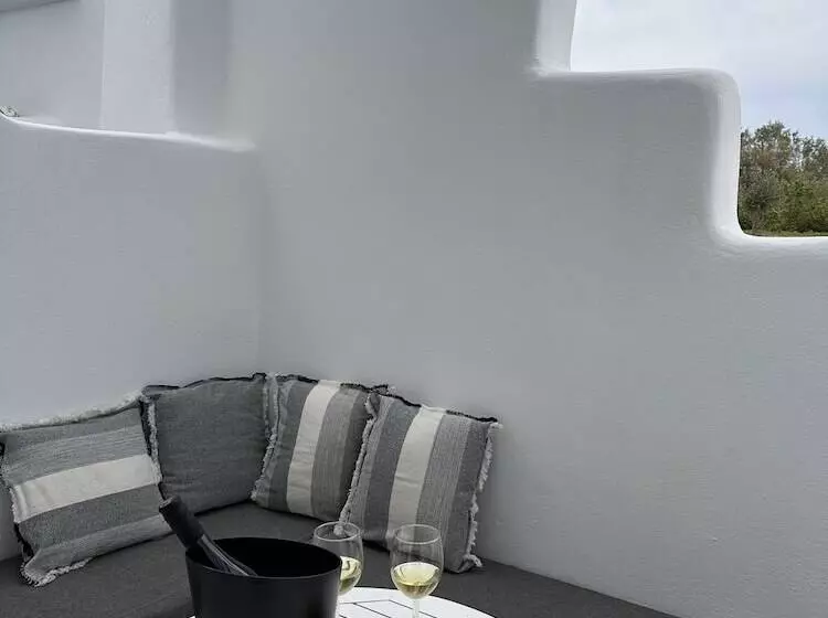 Flisvos Beach Apartments