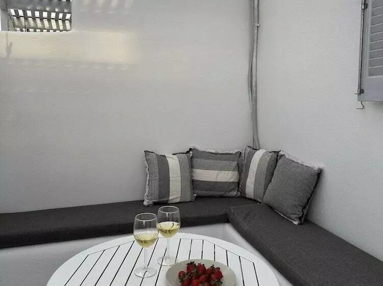 Flisvos Beach Apartments