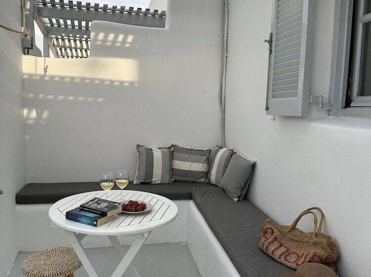 Flisvos Beach Apartments