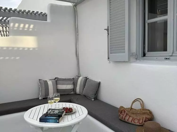 Flisvos Beach Apartments