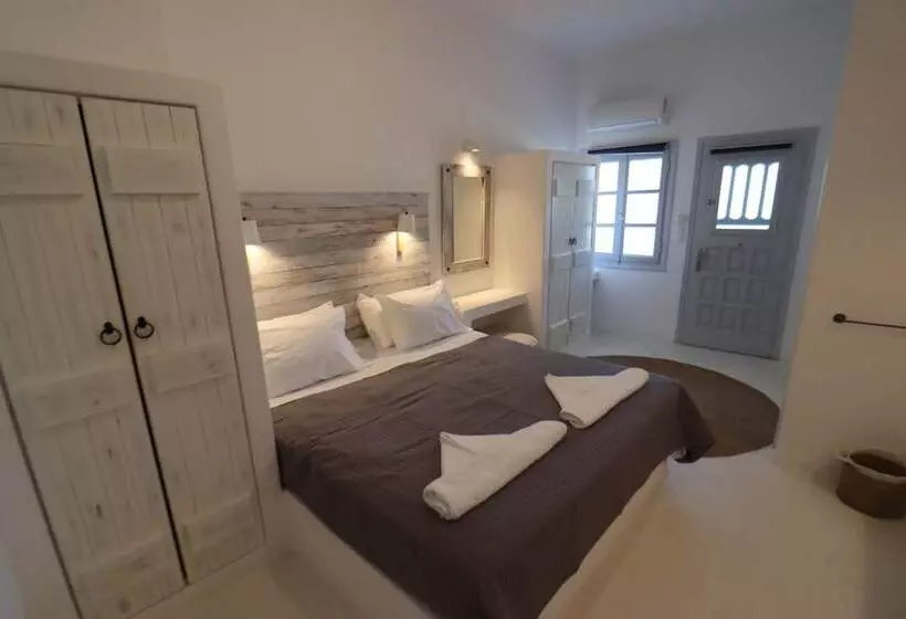 Flisvos Beach Apartments