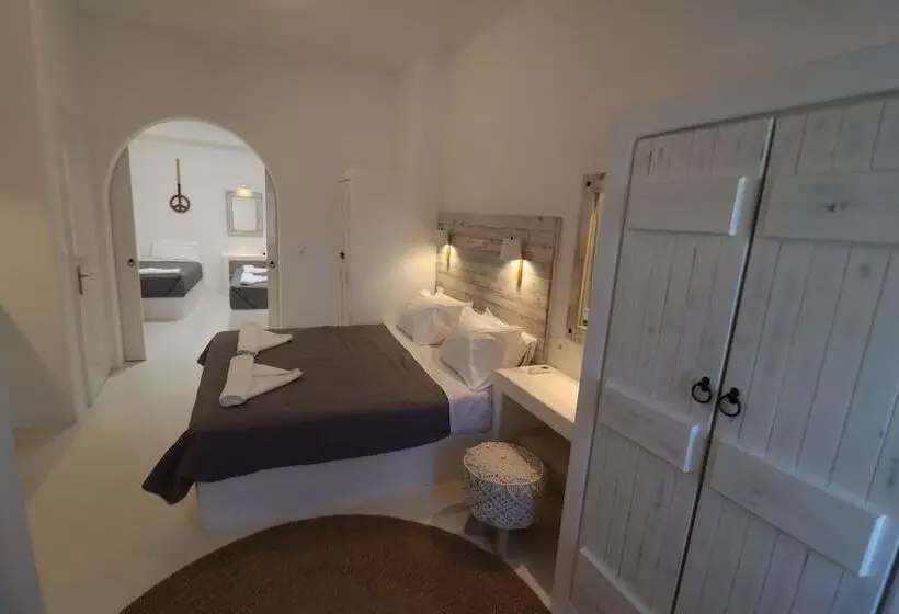 Flisvos Beach Apartments