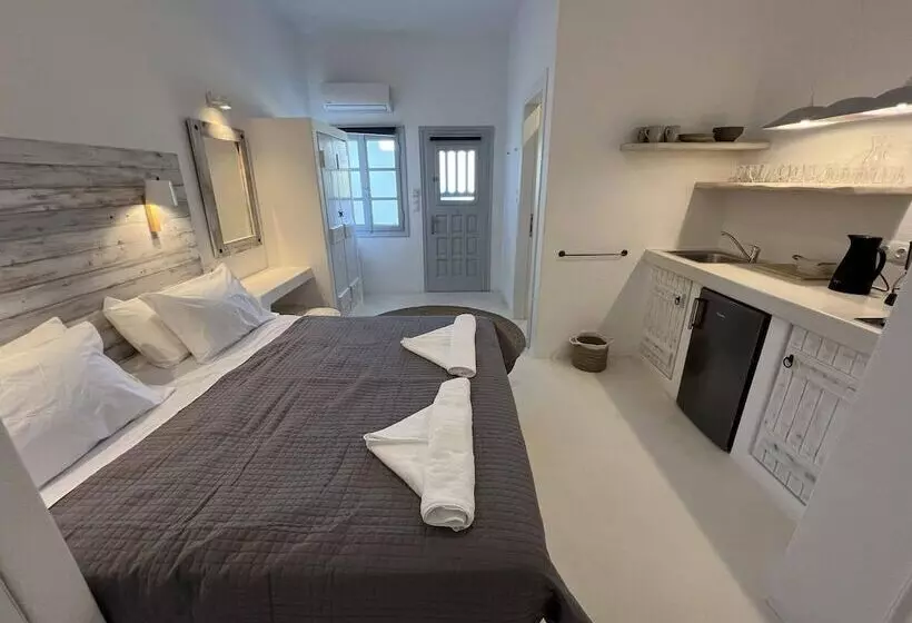 Flisvos Beach Apartments