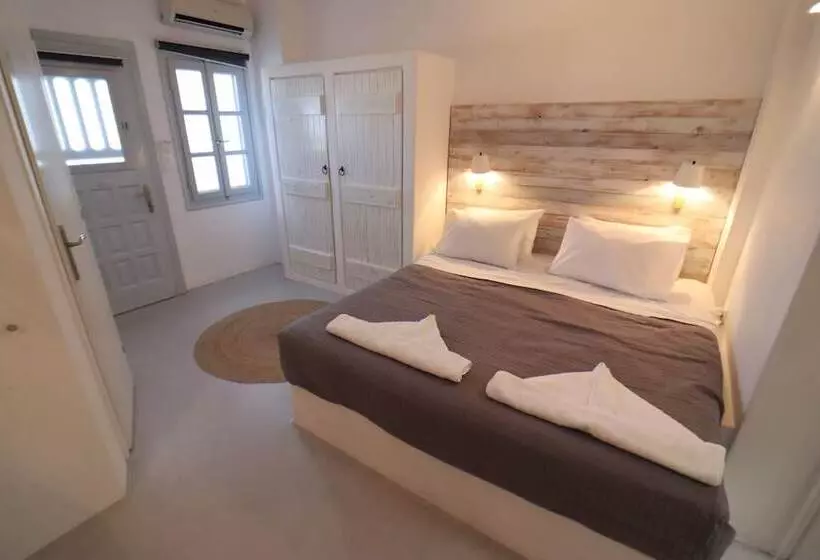 Flisvos Beach Apartments