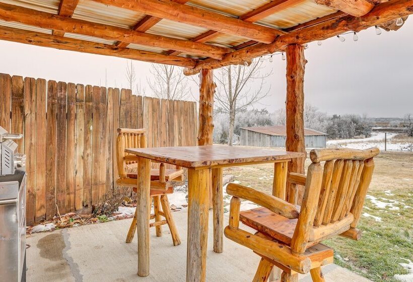 Glenvil Cabin W/ Gas Grill: Steps To Dock & Pond!