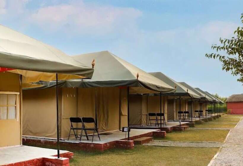 Отель Delta 105 A Military Themed Adventure Park