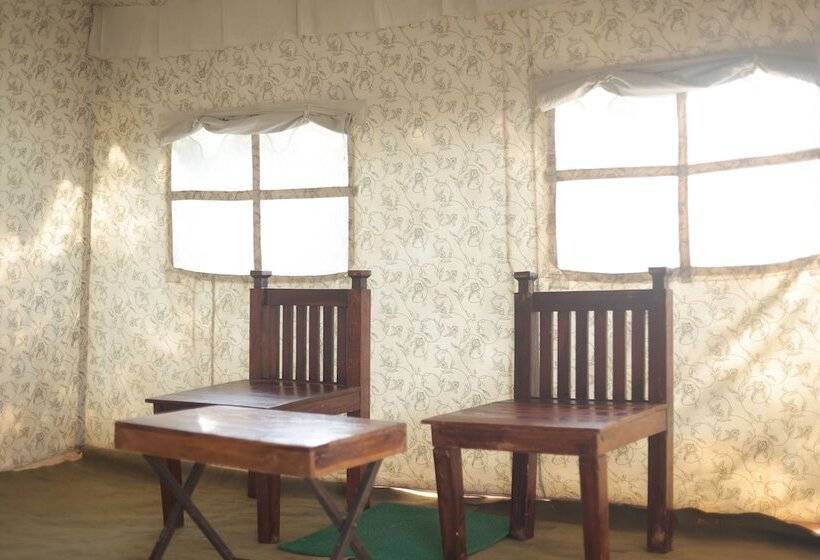 Отель Delta 105 A Military Themed Adventure Park