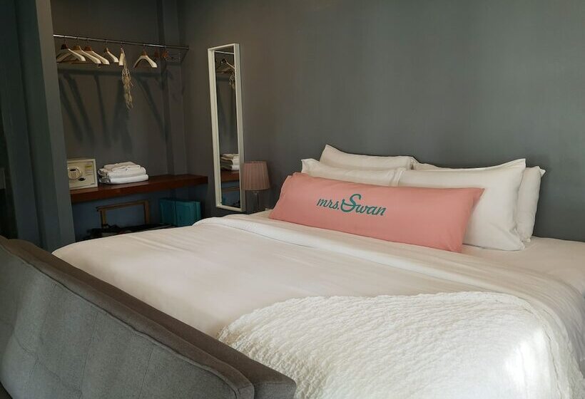 فندق Mrs. Swan