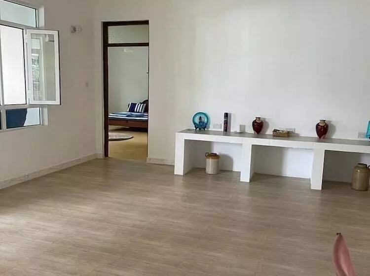 Hotelli Sunrise Beach Villa