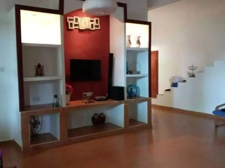 Hotelli Sunrise Beach Villa