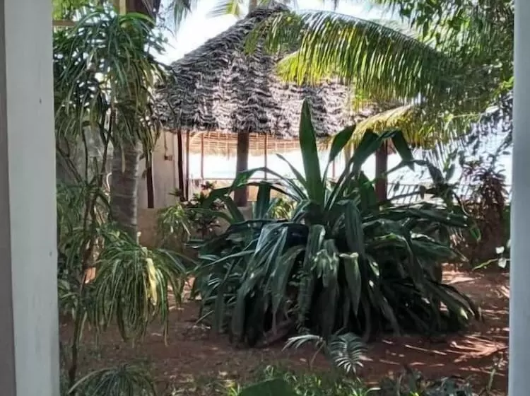 Hotelli Sunrise Beach Villa