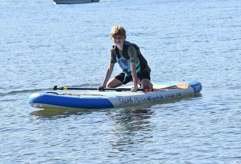 ホテル Waters Edge Lodge