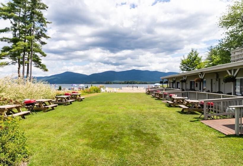 ホテル Waters Edge Lodge