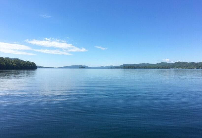 ホテル Waters Edge Lodge