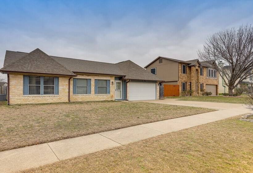 Killeen Home W/ Sunroom ~ 8 Mi To Fort Cavazos!