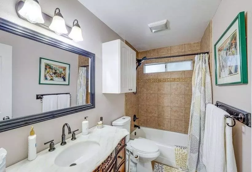 Lovely Templeton Home Near 200 Wineries!