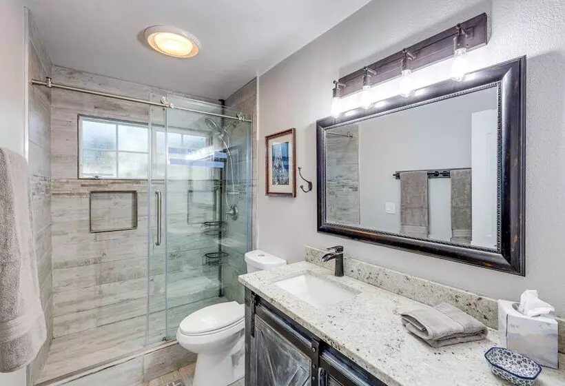 Lovely Templeton Home Near 200 Wineries!