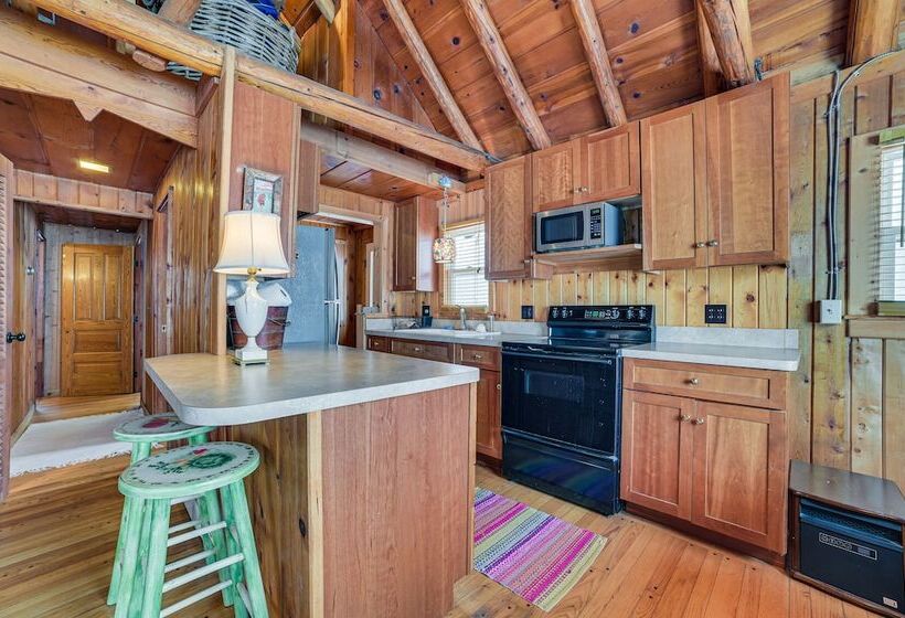 Michigan Cabin Retreat: 5 Mi To Sturgeon Bay Beach