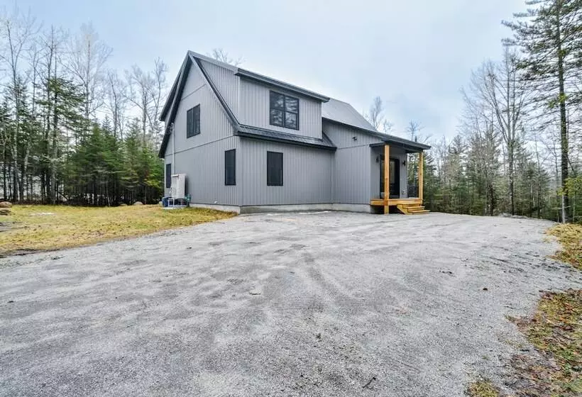 Mountain View Bethel Cabin: Game Room & Deck