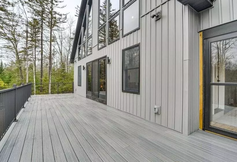 Mountain View Bethel Cabin: Game Room & Deck