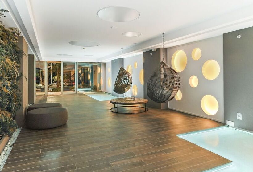 O Condominium Beachfront Residences