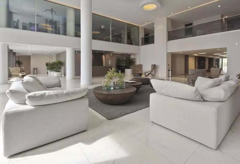 O Condominium Beachfront Residences