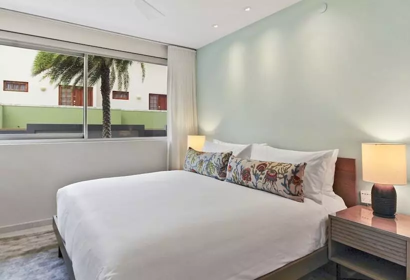 O Condominium Beachfront Residences