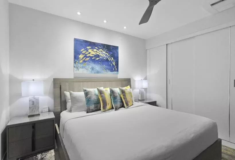 O Condominium Beachfront Residences