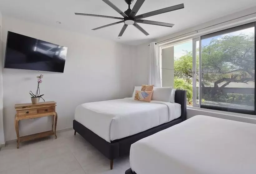 O Condominium Beachfront Residences