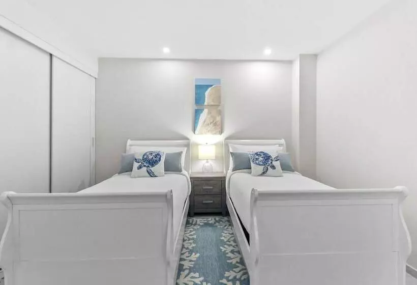 O Condominium Beachfront Residences