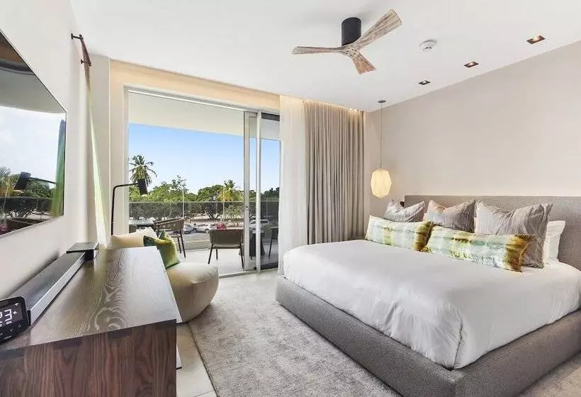 O Condominium Beachfront Residences