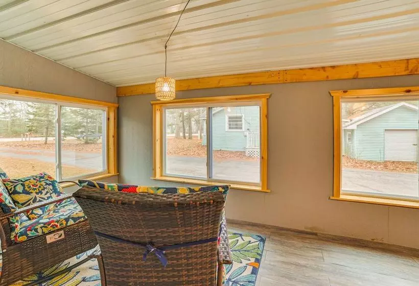 Oscoda Cabin W/ Charcoal Grill: Walk To Lake Huron