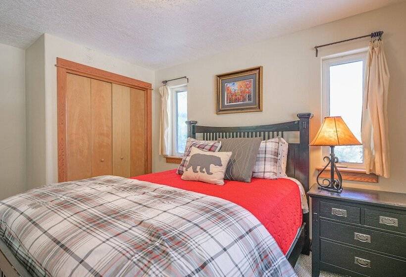 Pagosa Springs Family Retreat W/ Game Room & Views