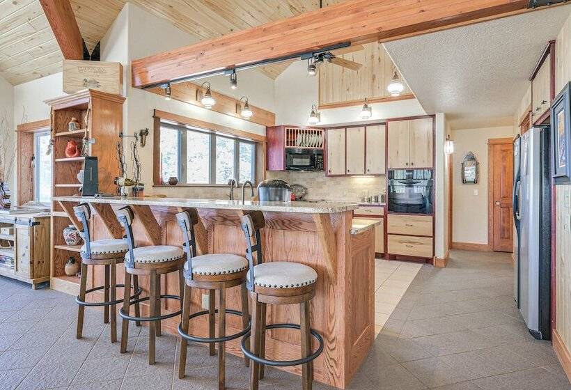 Pagosa Springs Family Retreat W/ Game Room & Views