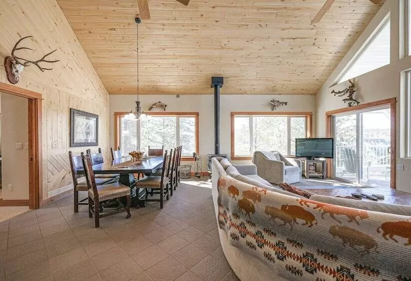 Pagosa Springs Family Retreat W/ Game Room & Views