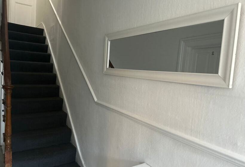 بنسيون Balham Double Deluxe Room 1