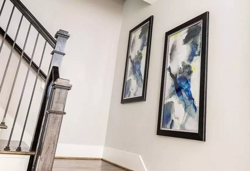 پانسیون Houston Lux Townhome