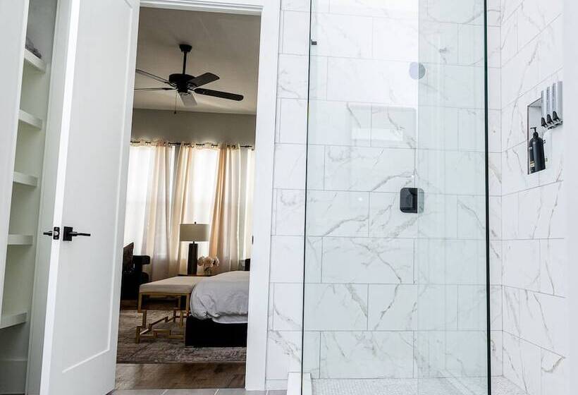 פנסיון Houston Lux Townhome