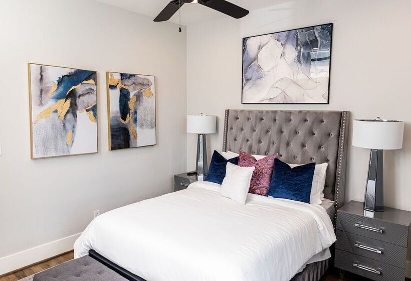פנסיון Houston Lux Townhome