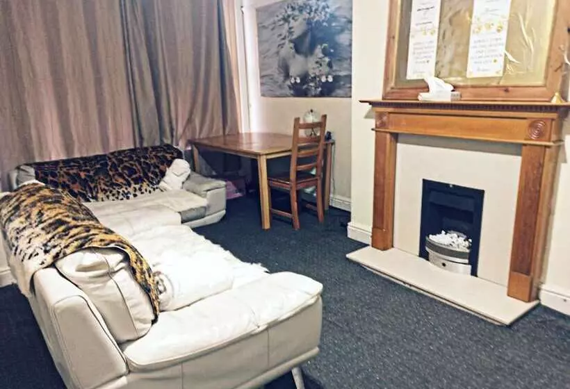 Residenssi Beautiful 1 Bed House In Leeds