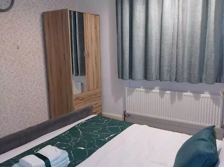 レジデンス Remarkable 3 Bed House In Leeds