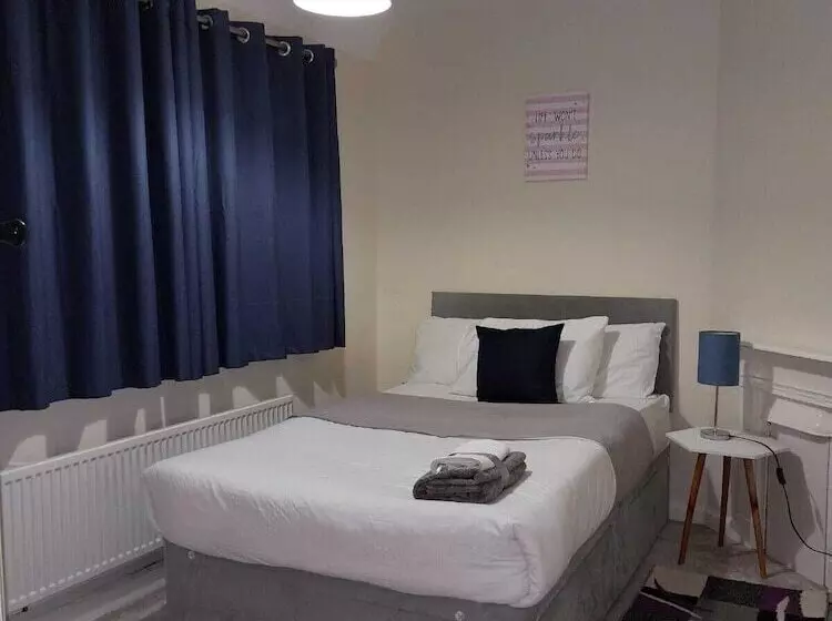 レジデンス Remarkable 3 Bed House In Leeds