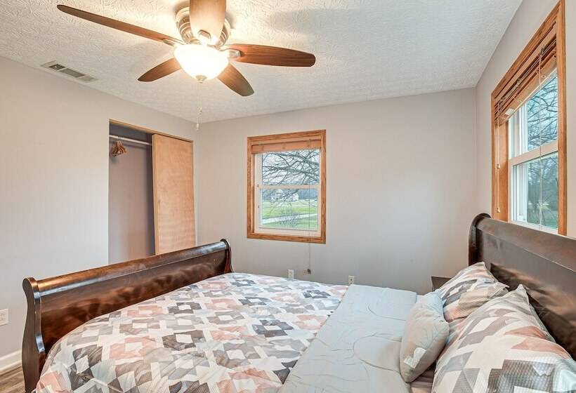 Spacious Delaware Home W/ Game Room!