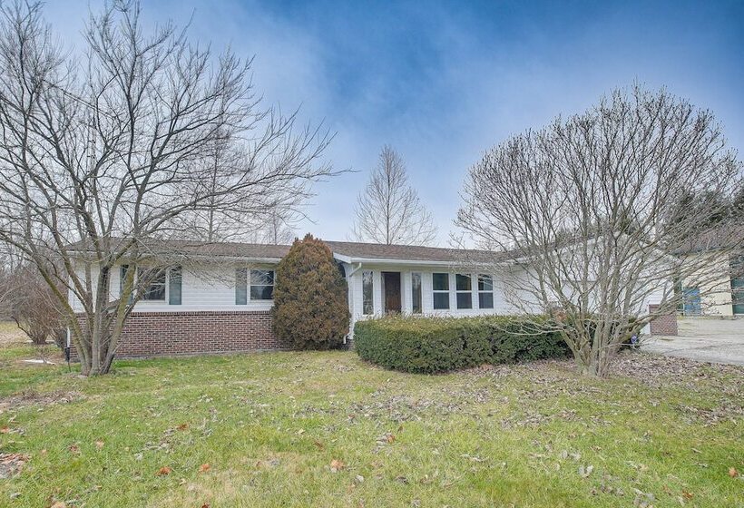Spacious Delaware Home W/ Game Room!