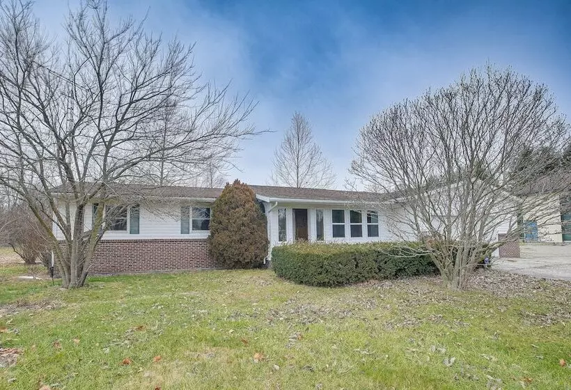 Spacious Delaware Home W/ Game Room!