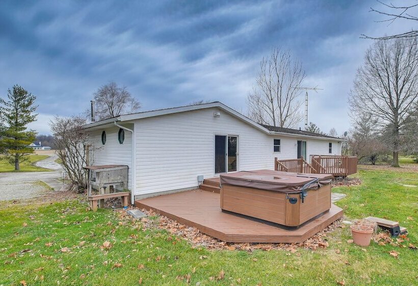 Spacious Delaware Home W/ Game Room!